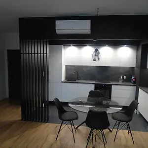 Black&white Bis - Małe Garbary 8 Apartament