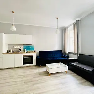 Urban Jungle! Apartament
